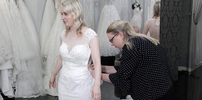 06:00: Say Yes to the Dress UK (S4 E24) (S4) | TLC | 11/24 2025