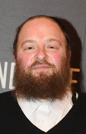 Menashe Lustig as 