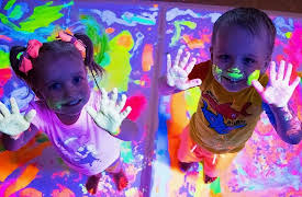 Gaby and Alex: Gaby and Alex Learn Colors With Paint!