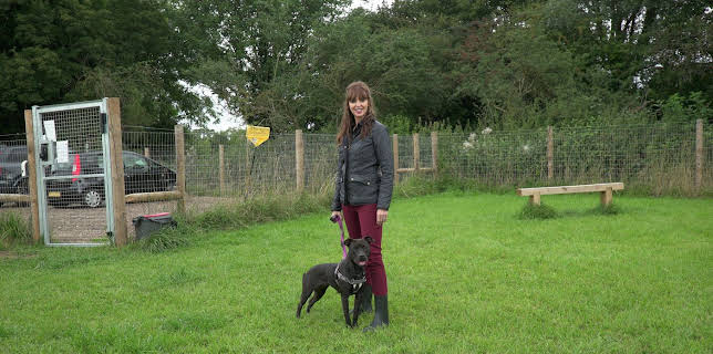 04:15: Die Super-Hunde-Nanny - Lehrerin für schwierige Felle | Sixx | 7/4 2025