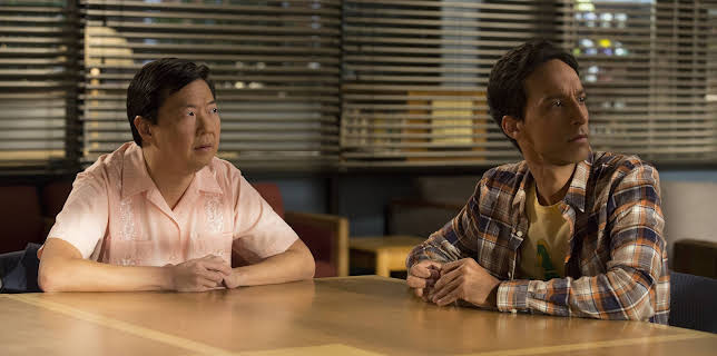 09:00: Community (S6 E2) (S6) | TV6 | 1/9 2026