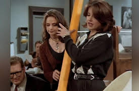 The Drew Carey Show Season 1: Drew's New Assistant
