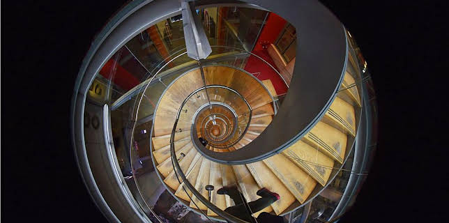 8:30 PM: Review | BBC News | 12/24 2025