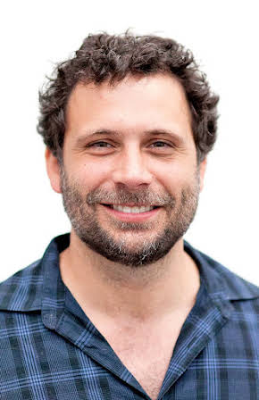 Jeremy Sisto as 