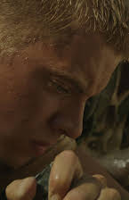 Jon-Paul Bell som Luke Mauro