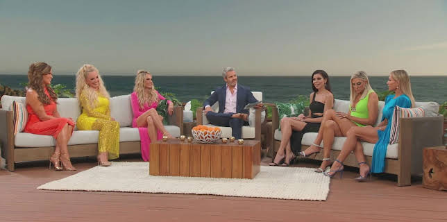 12:50: The Real Housewives of Orange County (S17 E17) (S17) | TV3 | 11/28 2025