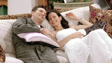 23:30: Vänner (S5 E17) (S5) | TV3 | 4/7 2026