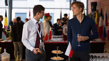 23:00: Parlament (S01/E04) | One | 6/25 2026