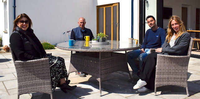 2:00 PM: Kirstie and Phil's Love It or... | 4 Seven | 11/5 2025