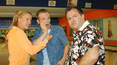 04:00: Die dreisten Drei - Die Comedy-WG | Sat1 | 4/11 2026