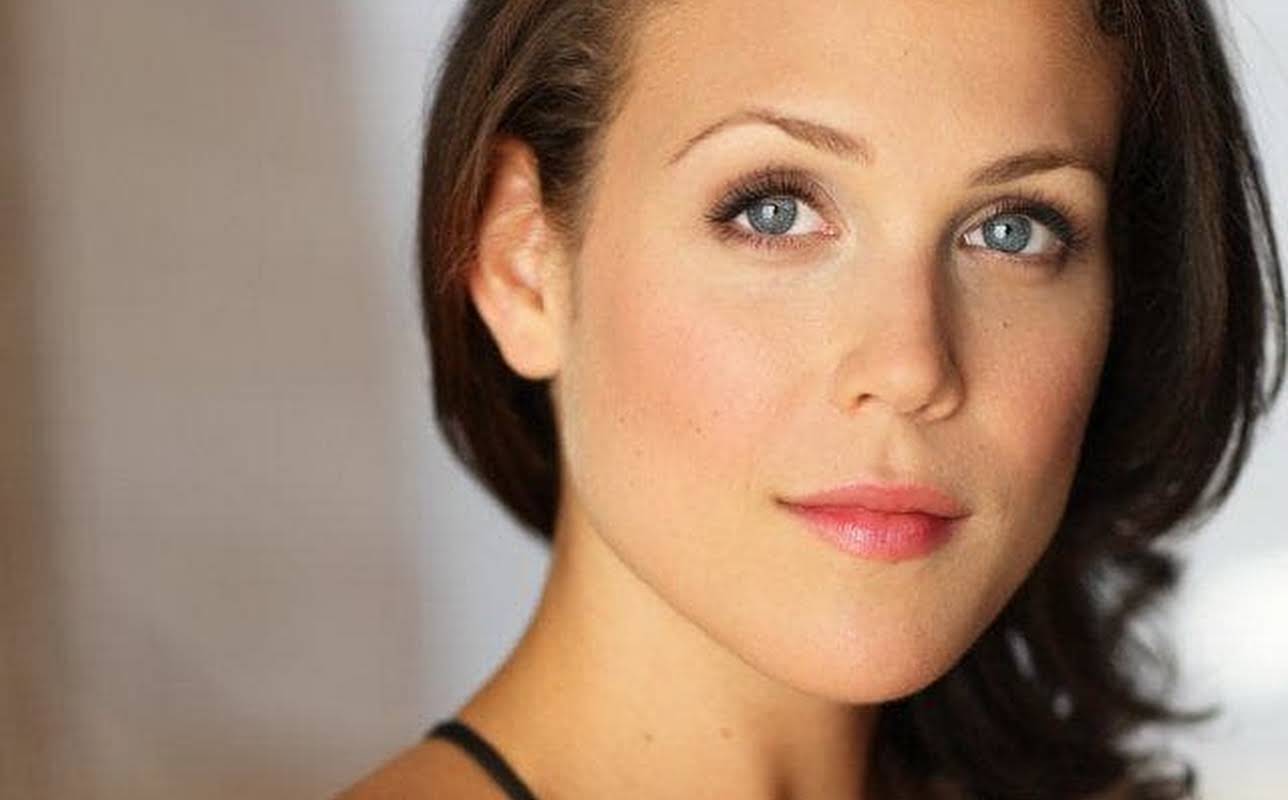 Erin Krakow
