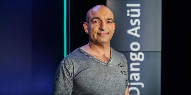 18:45: Django Asül: Rückspiegel 2025 | BR Fernsehen | 12/31 2025