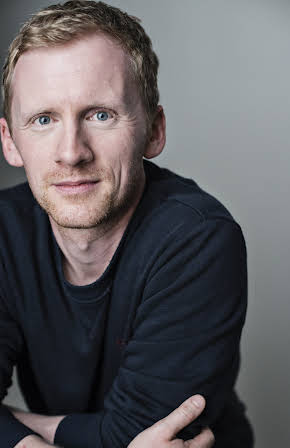 Gunnar Cauthery as 