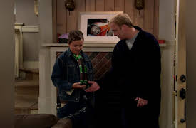 Gary Unmarried Season 1: Gary Gets Boundaries