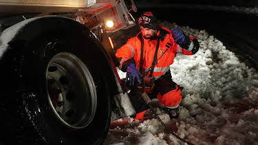02:00: Ice Road Rescue (S8 E3) (S8) | National Geographic | 3/27 2026