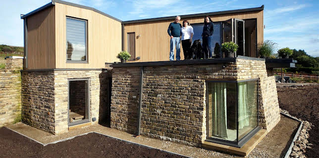 7:55 PM: Grand Designs | More 4 | 12/4 2025