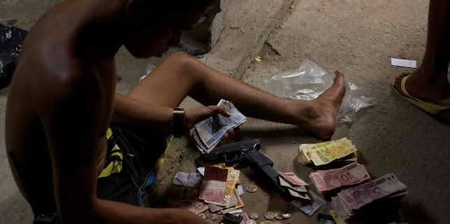 04:00: Ross Kemps extrema värld (S3 E2) (S3) | TV10 | 12/9 2025