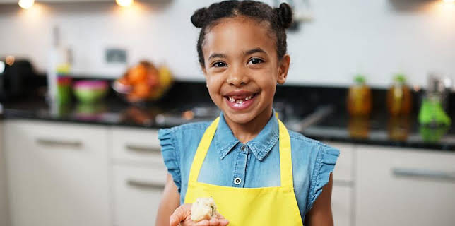 12:00 PM: My World Kitchen (S3) | Cbeebies | 12/1 2025
