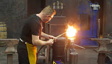 Wettkampf der Waffenschmiede