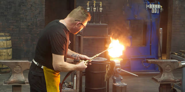 18:00: Wettkampf der Waffenschmiede | Kabel Eins Doku | 3/3 2026