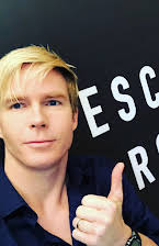 Adam Robitel como Director