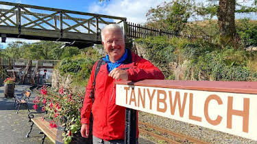 2:15 PM: Weatherman Walking (S13) | BBC Two | 8/31 2026