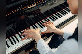 How to Play Piano: Secondary Chords and More Dotted Rhythms