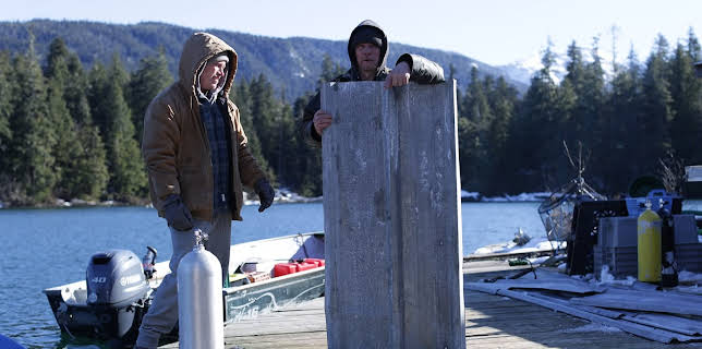 10:00 PM: Lawless Island | Nat Geo Wild | 11/26 2025