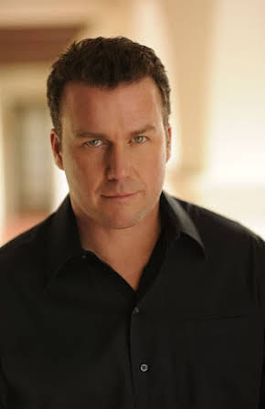 Rodney Carrington as 