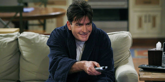 09:55: Two and a Half Men (S5 E8) (S5) | Kanal 9 | 3/10 2026