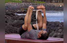 Gaiam: Rodney Yee A.M./P.M. Yoga for Beginners Season 1: Strap Practice