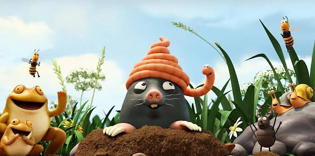 9:10 AM: Superworm | BBC One Wales | 12/31 2025