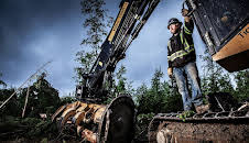 Mud Mountain Haulers (S1 E6)