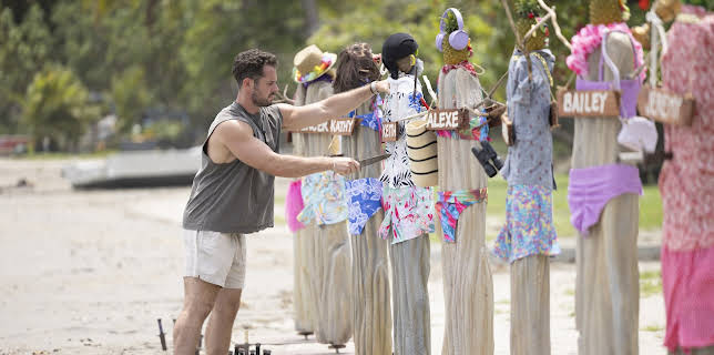 21:30: Ungkaren i paradis (S10 E9) (S10) | FEM | 3/2 2026