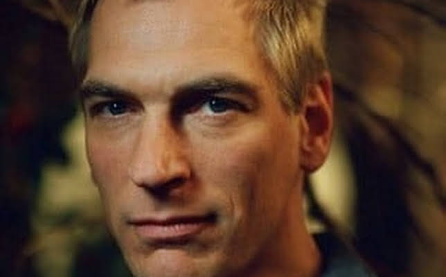 Julian Sands