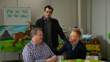 4:00 PM: Modern Family | E4 | 6/22 2026