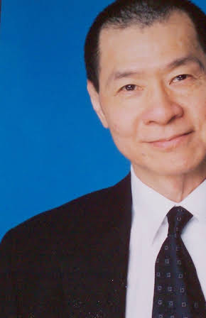 Simon Sinn as 