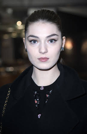 Anamaria Vartolomei as 