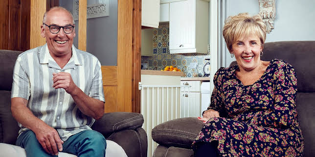 10:00 PM: Gogglebox | E4 | 11/25 2025