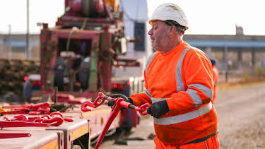 11:15 AM: Trucking Heavy (S3 E10) (S3) | Paramount | 12/21 2025