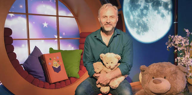 6:50 PM: CBeebies Bedtime Stories | Cbeebies | 1/25 2026