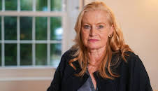 A Killer Makes a Call (S2 E1)