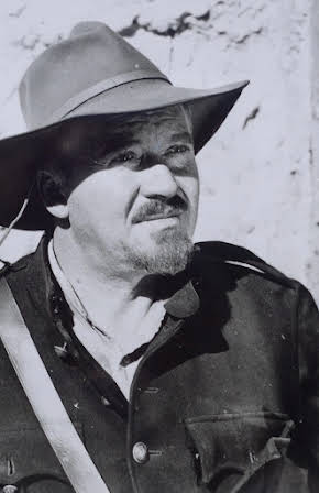Gert van den Bergh as 