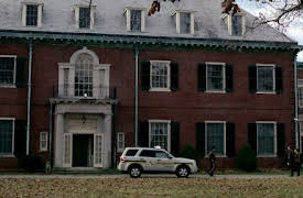 The Following: The Complete First Season: Welcome Home