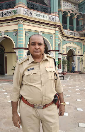 Shahnawaz Pradhan as 