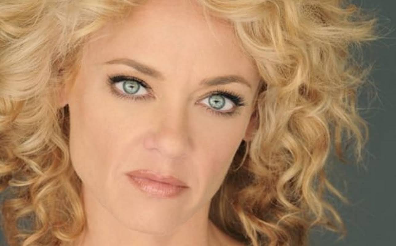 Lisa Robin Kelly
