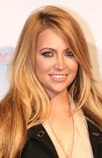 Heather Johansen como Sara