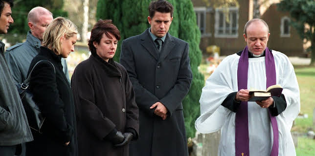 9:35 AM: Classic Holby City (S5 E15) (S5) | Drama | 12/12 2025