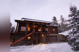 New House New Life, Season 1: A Couple's Montana Dream