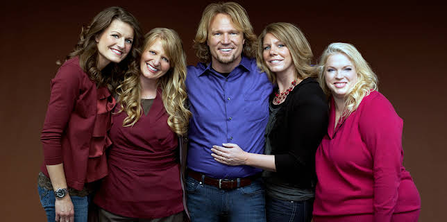 22:10: En mann - fire koner (S12 E13) (S12) | TLC | 10/30 2025